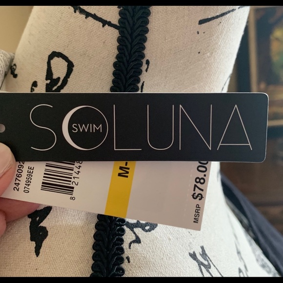 Everything but water short dress or cover up - Picture 3 of 3